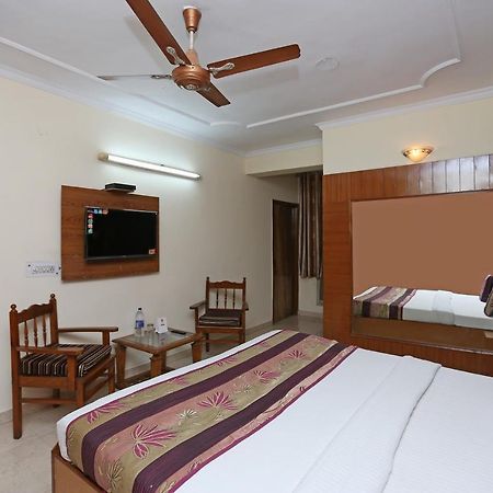 Oyo Flagship 9554 Hotel Grand Plaza Faridabad Exteriér fotografie